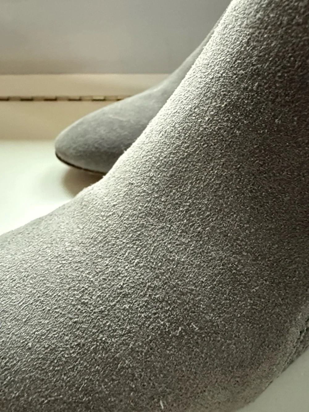 Aquatalia Grey Suede Ankle Booties – Made in Italy Size 8.5 EUC